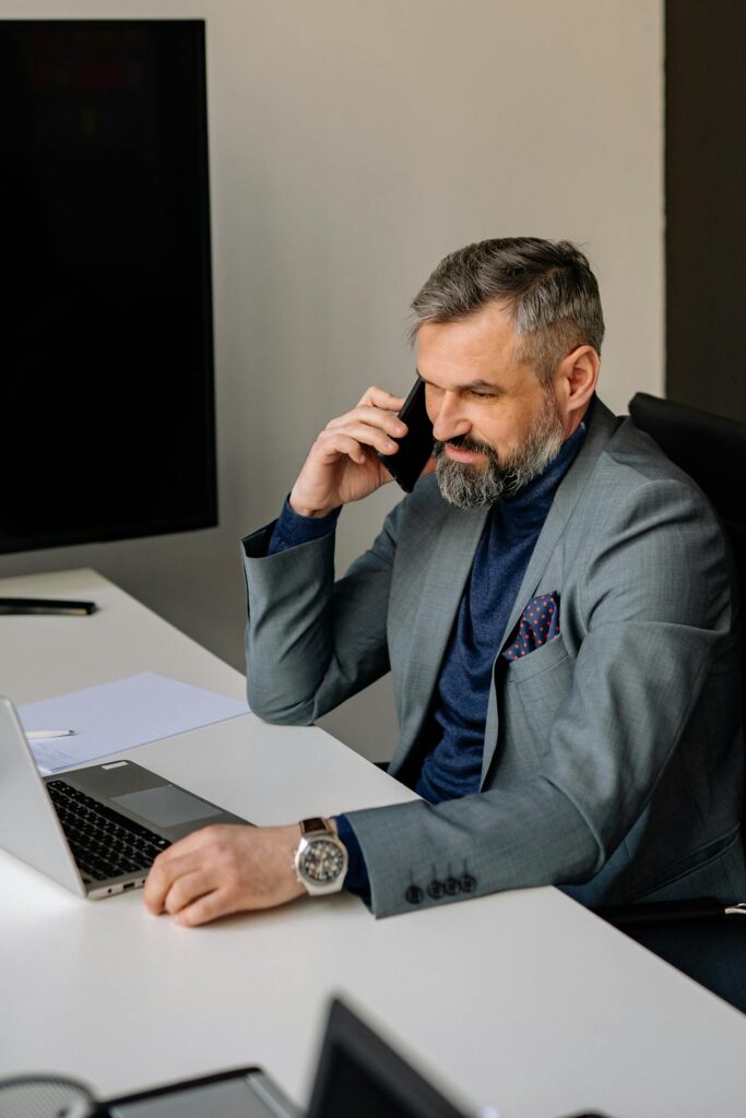 How to Start a Successful Business: A Complete Beginner’s Guide