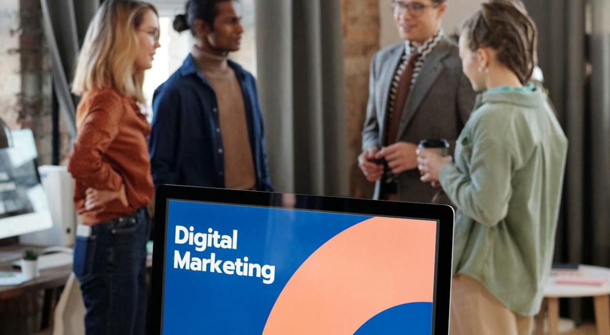 How to Build Your Marketing System That Attracts Customers Daily