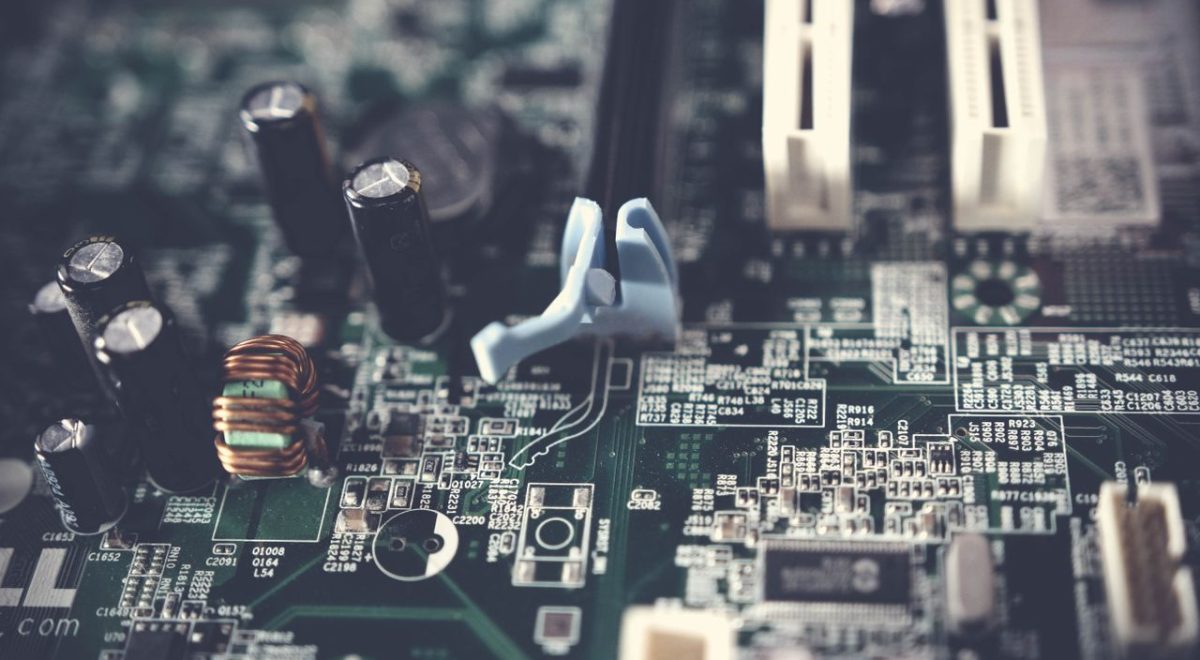 Technology in Business: Strategies for Growth and Competitive Advantage